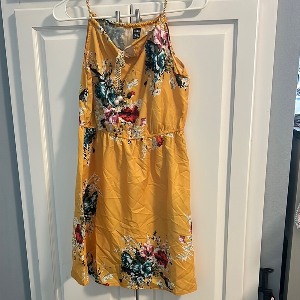 Medium Floral Yellow Dress - never worn